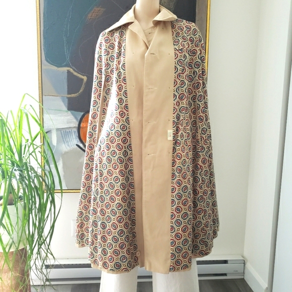 Vintage | Raincoat Cape - Picture 7 of 16